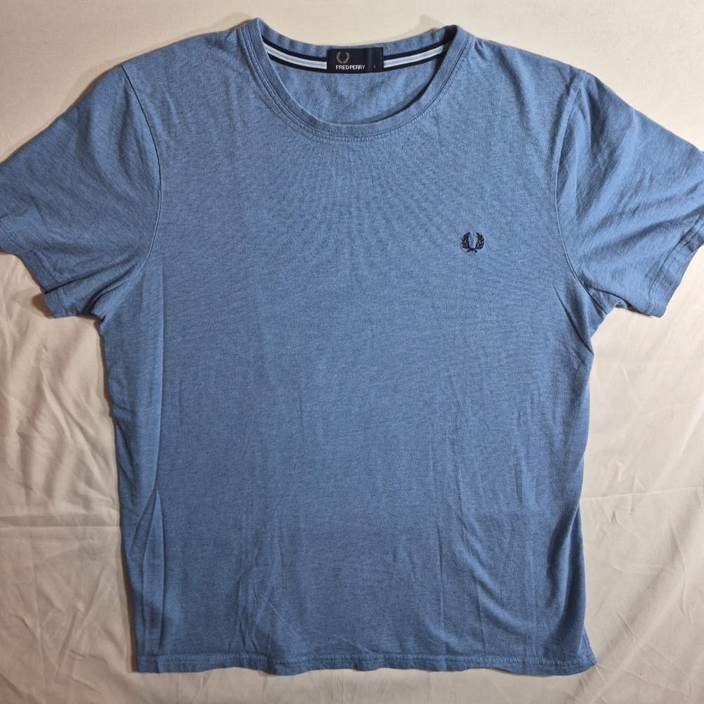 Fred Perry Short Sleeve Crew Tee in Light Blue with Navy Laurel